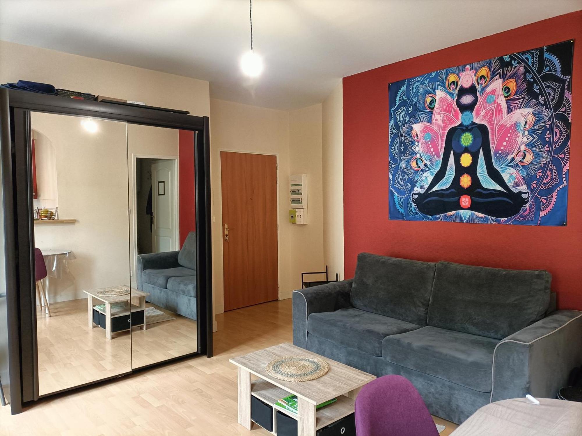 Le Cheval Blanc La Chartre Sur Le Loir Apartamento Exterior foto